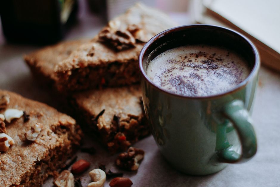 Bolo de Café com Farinha Integral e Nozes